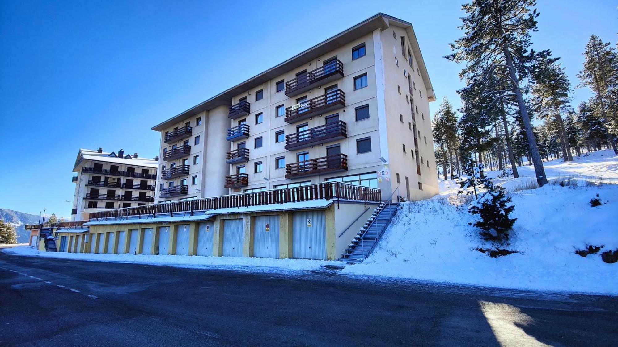Port Del Comte Apartment - A Pie De Pista La Coma I La Pedra Exteriér fotografie
